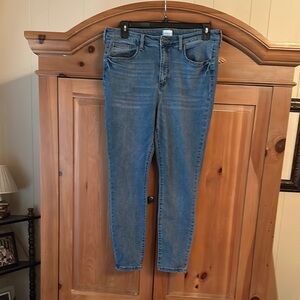 Crown and Ivy Classic Blue Women's Skinny Jeans